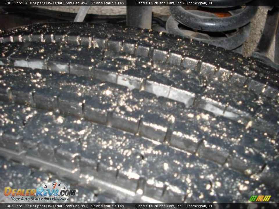2006 Ford F450 Super Duty Lariat Crew Cab 4x4 Silver Metallic / Tan Photo #24