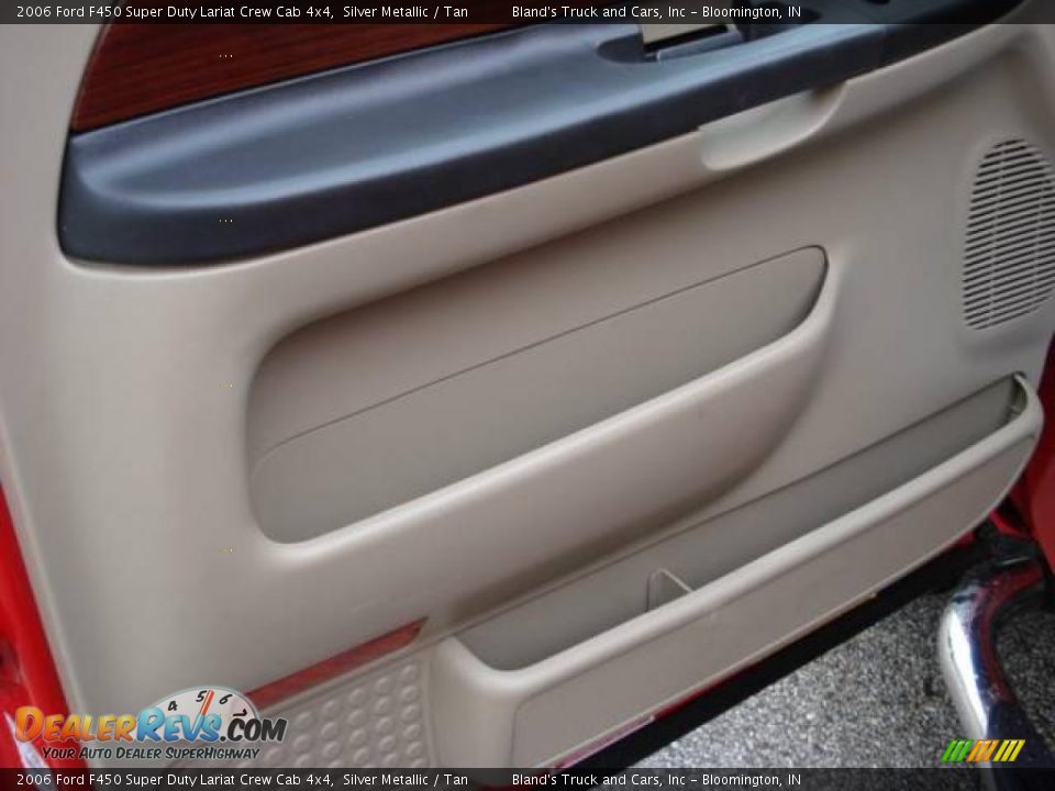 2006 Ford F450 Super Duty Lariat Crew Cab 4x4 Silver Metallic / Tan Photo #26