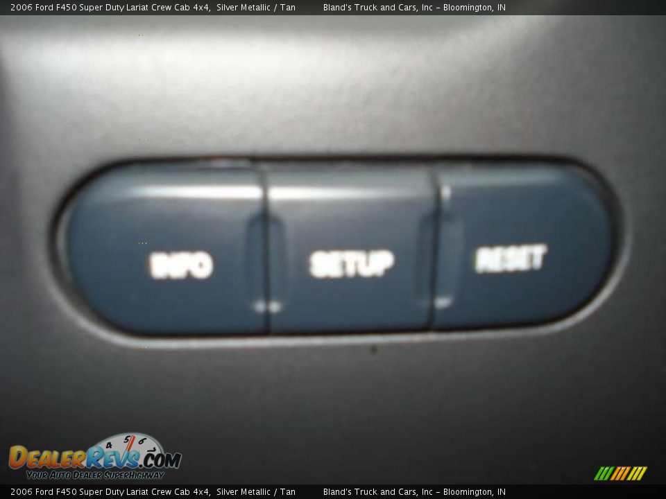 2006 Ford F450 Super Duty Lariat Crew Cab 4x4 Silver Metallic / Tan Photo #31