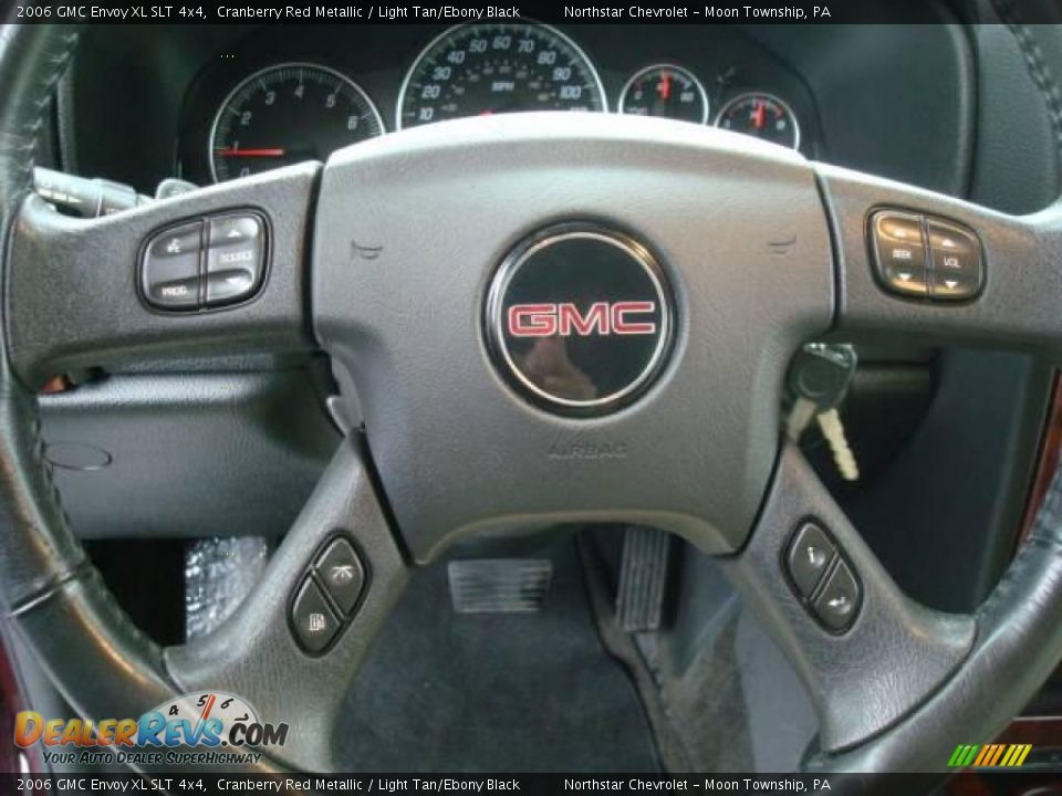 2006 GMC Envoy XL SLT 4x4 Cranberry Red Metallic / Light Tan/Ebony Black Photo #17