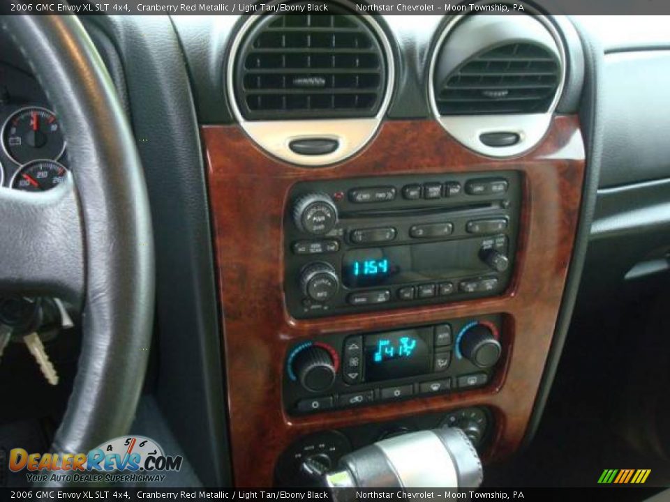 2006 GMC Envoy XL SLT 4x4 Cranberry Red Metallic / Light Tan/Ebony Black Photo #18