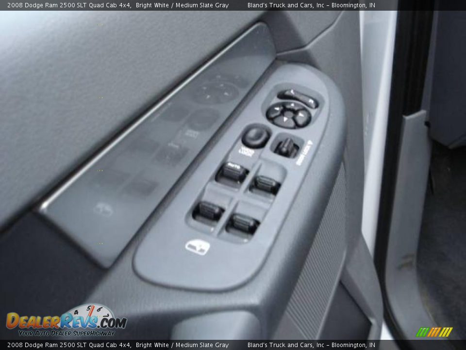 2008 Dodge Ram 2500 SLT Quad Cab 4x4 Bright White / Medium Slate Gray Photo #6