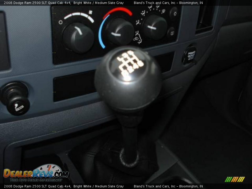 2008 Dodge Ram 2500 SLT Quad Cab 4x4 Bright White / Medium Slate Gray Photo #8