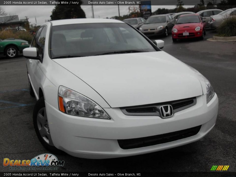 2005 Honda Accord LX Sedan Taffeta White / Ivory Photo #4