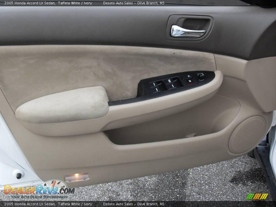 2005 Honda Accord LX Sedan Taffeta White / Ivory Photo #13