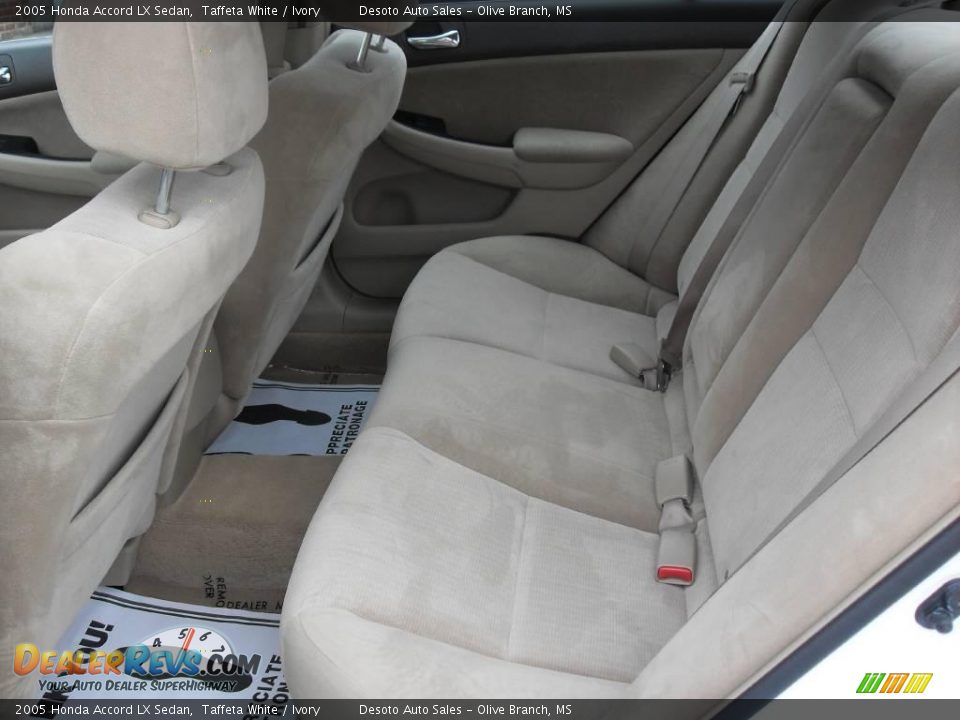 2005 Honda Accord LX Sedan Taffeta White / Ivory Photo #15