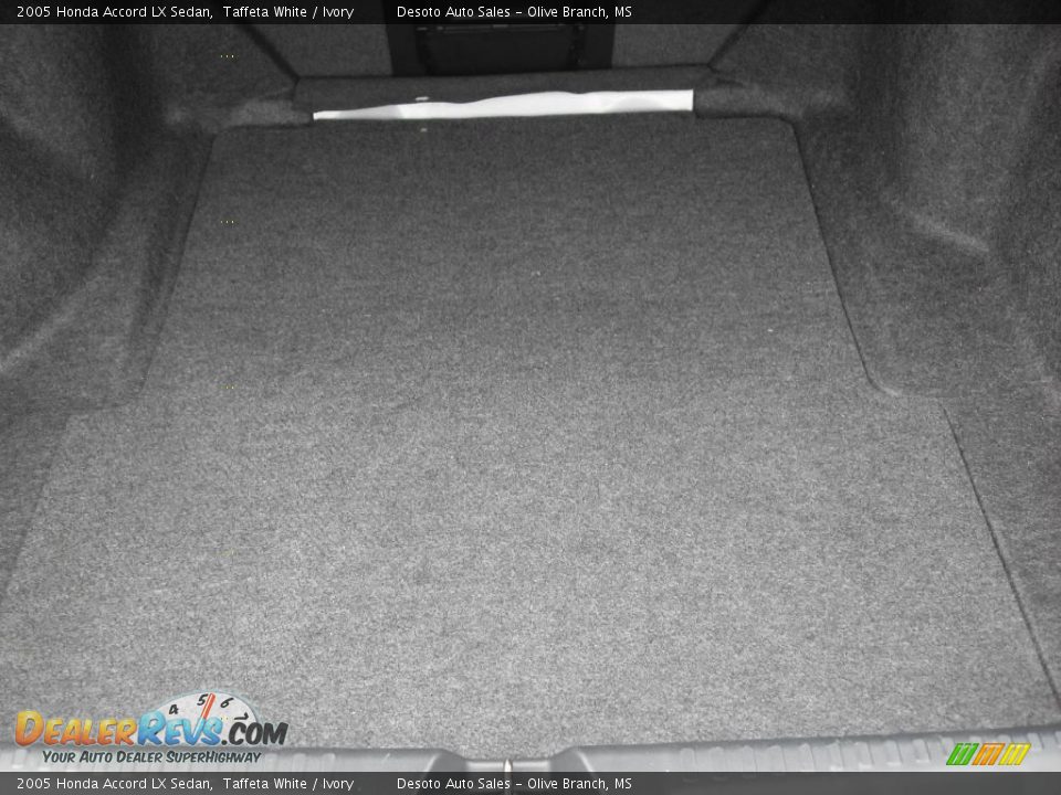 2005 Honda Accord LX Sedan Taffeta White / Ivory Photo #16