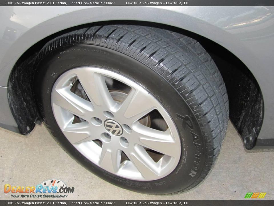 2006 Volkswagen Passat 2.0T Sedan United Grey Metallic / Black Photo #19