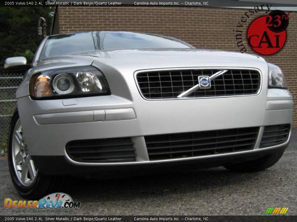 2005 Volvo S40 2.4i Silver Metallic / Dark Beige/Quartz Leather Photo #1