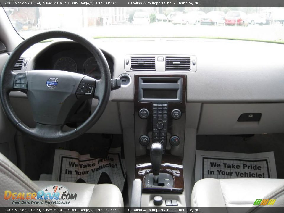 2005 Volvo S40 2.4i Silver Metallic / Dark Beige/Quartz Leather Photo #11