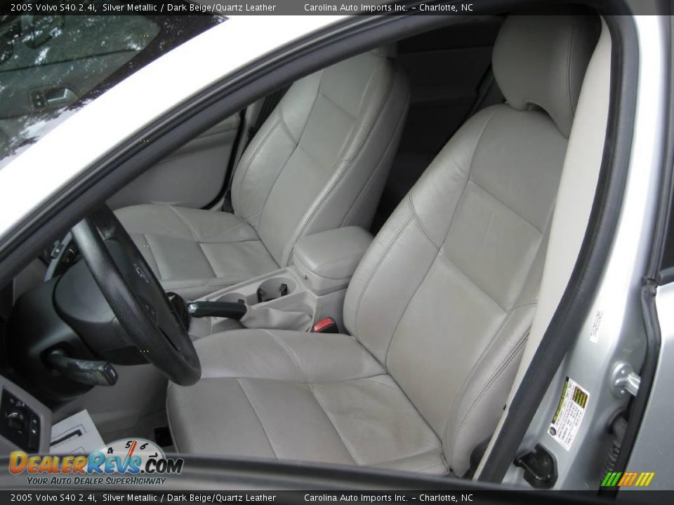 2005 Volvo S40 2.4i Silver Metallic / Dark Beige/Quartz Leather Photo #15