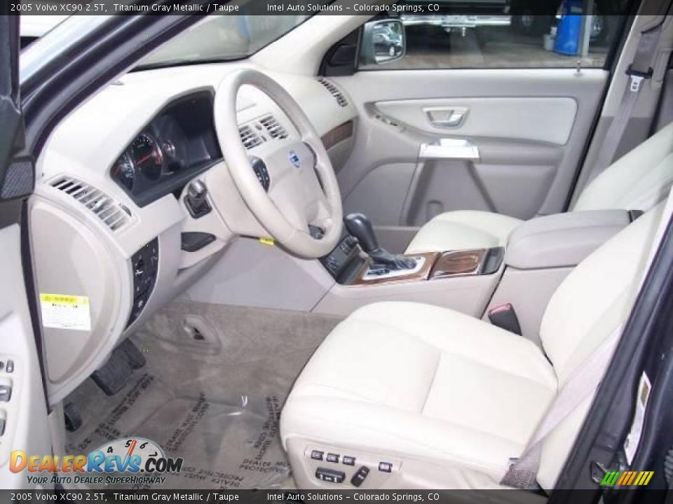 2005 Volvo XC90 2.5T Titanium Gray Metallic / Taupe Photo #10