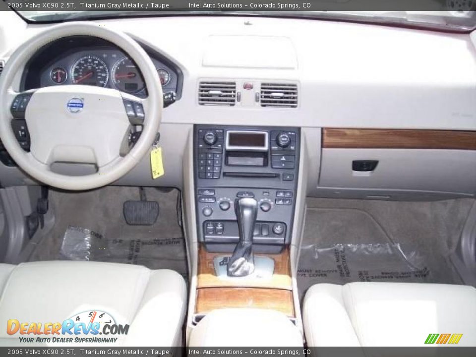 2005 Volvo XC90 2.5T Titanium Gray Metallic / Taupe Photo #11