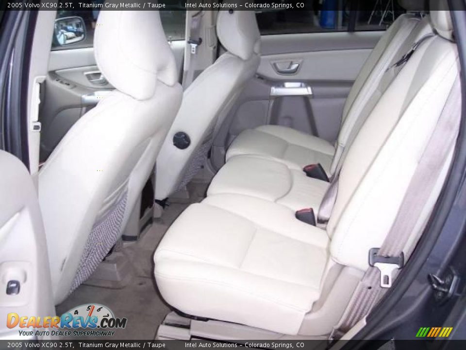 2005 Volvo XC90 2.5T Titanium Gray Metallic / Taupe Photo #12