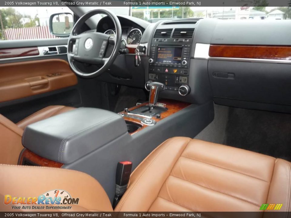 2005 Volkswagen Touareg V8 Offroad Grey Metallic / Teak Photo #6