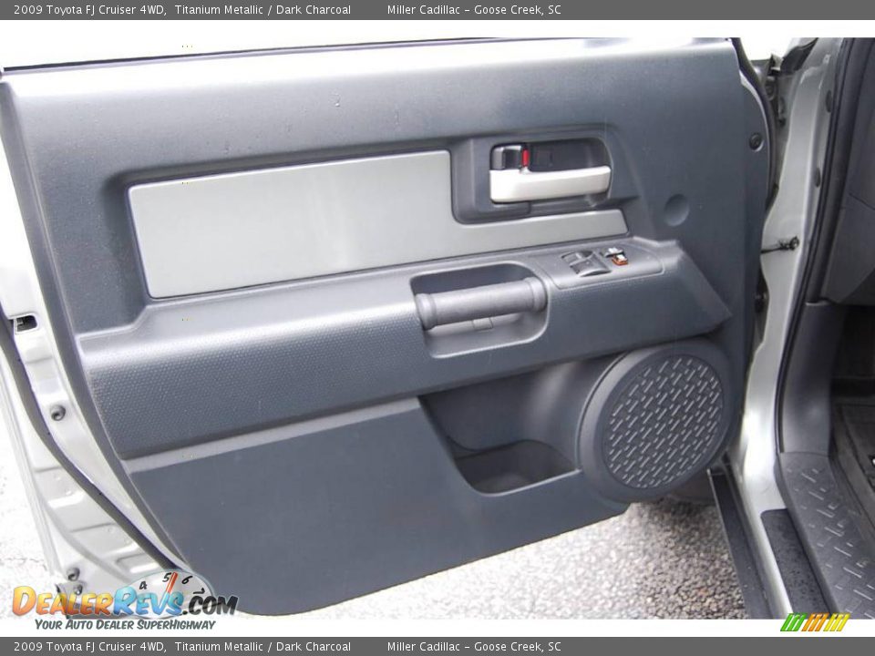 2009 Toyota FJ Cruiser 4WD Titanium Metallic / Dark Charcoal Photo #6