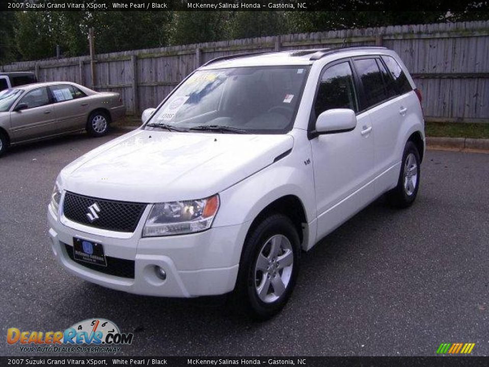 2007 Suzuki Grand Vitara XSport White Pearl / Black Photo #1