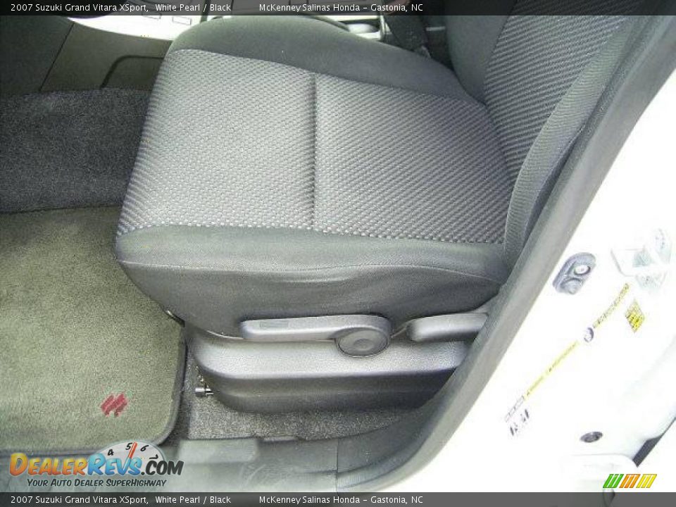 2007 Suzuki Grand Vitara XSport White Pearl / Black Photo #9