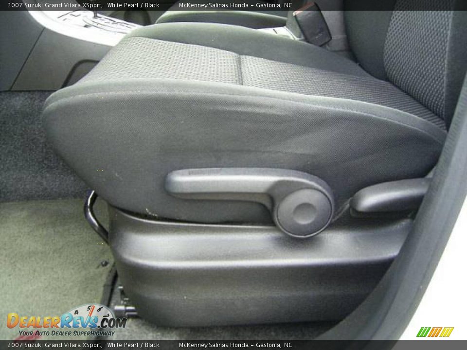 2007 Suzuki Grand Vitara XSport White Pearl / Black Photo #10