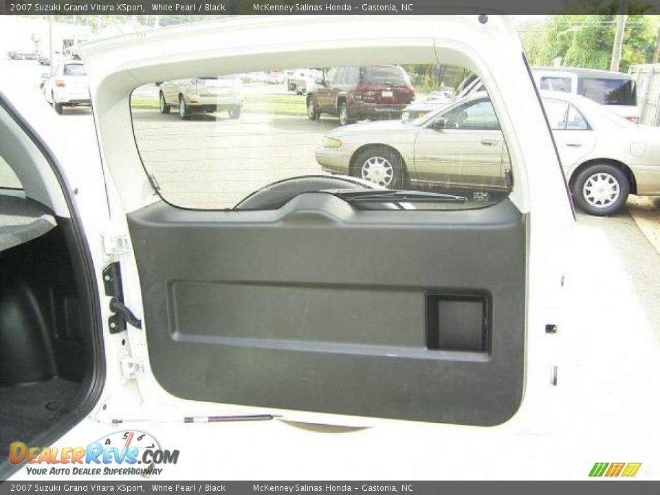 2007 Suzuki Grand Vitara XSport White Pearl / Black Photo #14