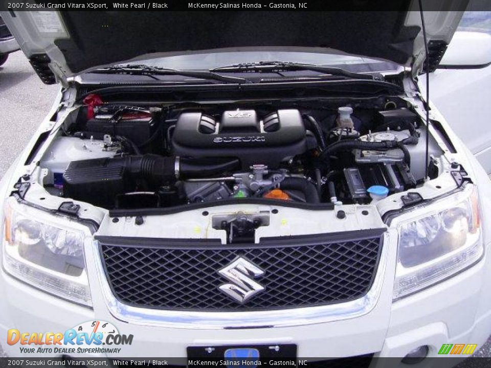 2007 Suzuki Grand Vitara XSport White Pearl / Black Photo #21