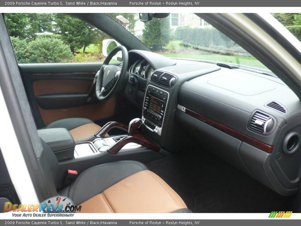 2009 Porsche Cayenne Turbo S Sand White / Black/Havanna Photo #20
