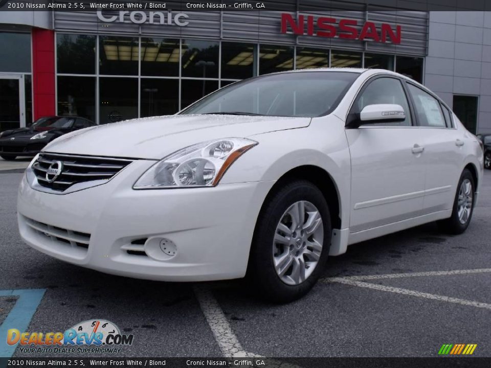 2010 Nissan Altima 2.5 S Winter Frost White / Blond Photo #1