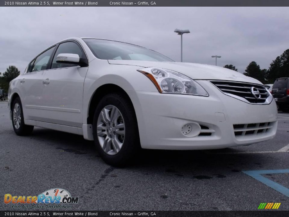 2010 Nissan Altima 2.5 S Winter Frost White / Blond Photo #7