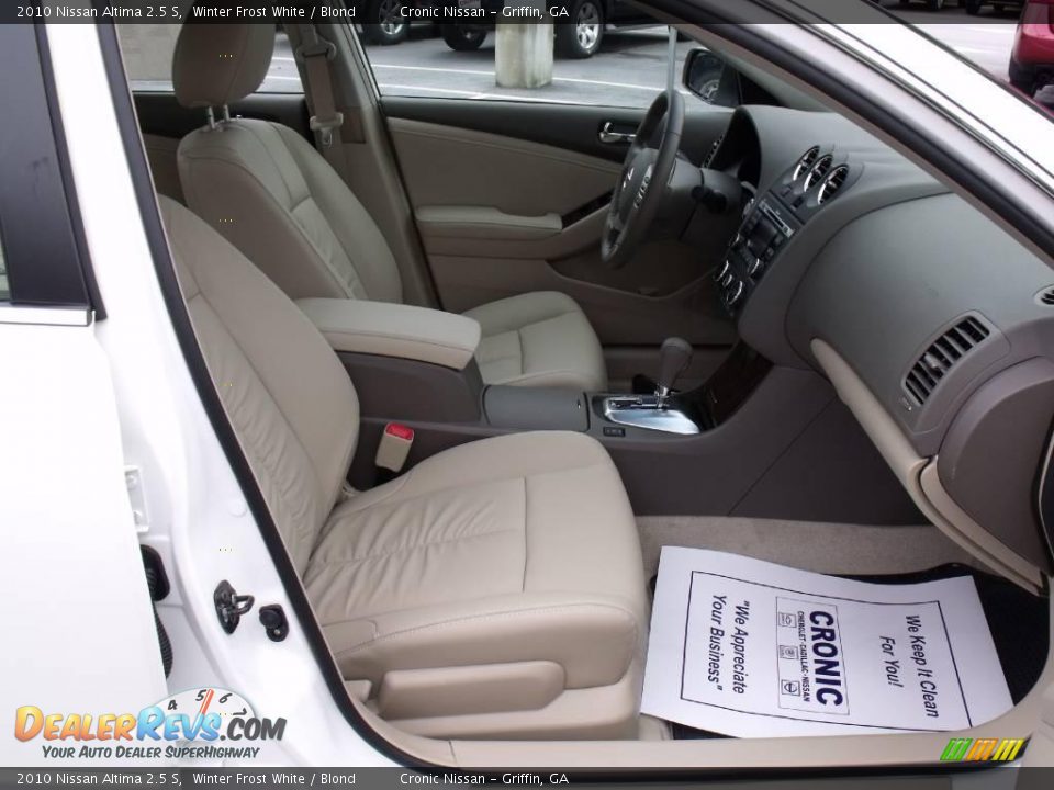 2010 Nissan Altima 2.5 S Winter Frost White / Blond Photo #14