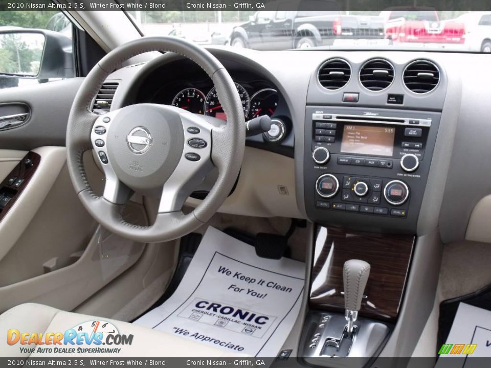 2010 Nissan Altima 2.5 S Winter Frost White / Blond Photo #15