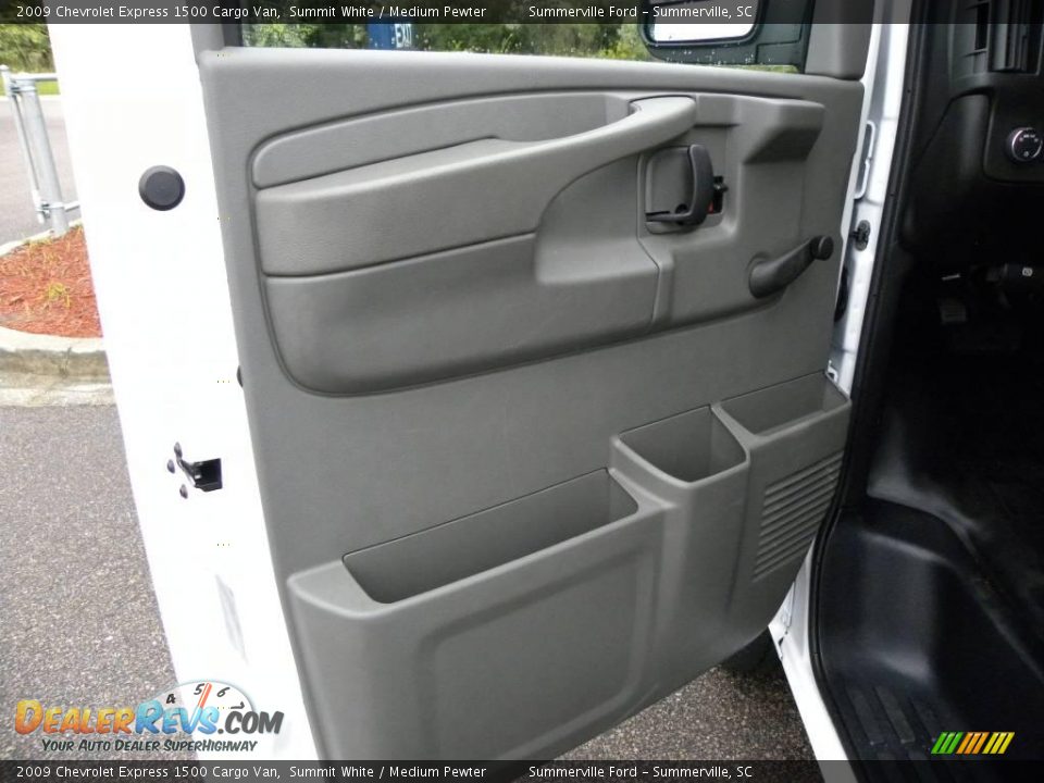 2009 Chevrolet Express 1500 Cargo Van Summit White / Medium Pewter Photo #4