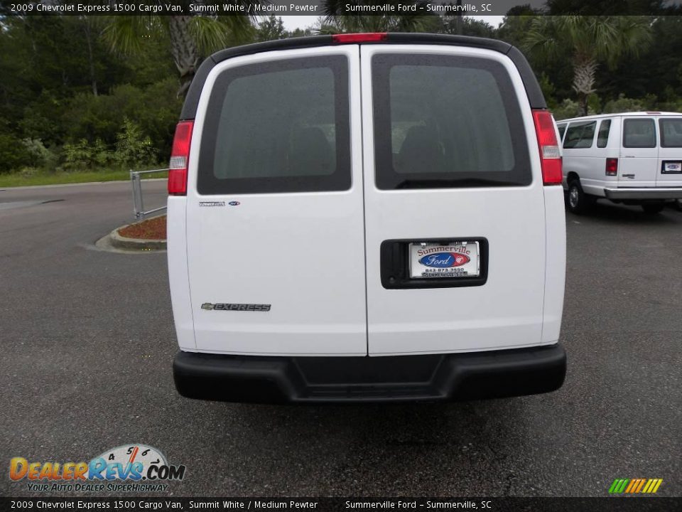 2009 Chevrolet Express 1500 Cargo Van Summit White / Medium Pewter Photo #11