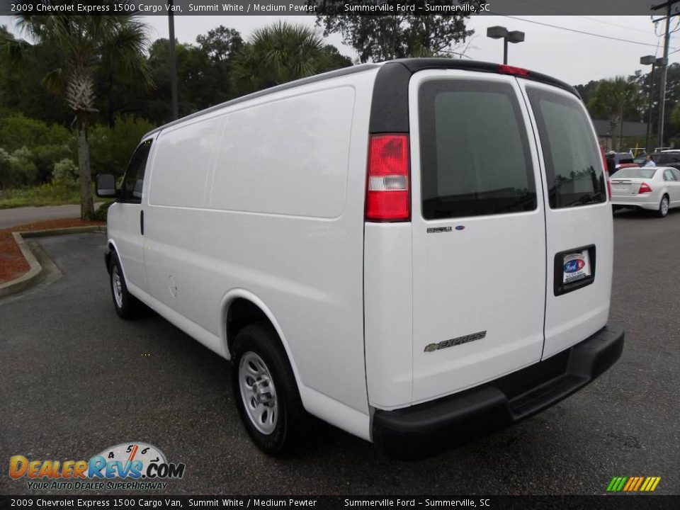 2009 Chevrolet Express 1500 Cargo Van Summit White / Medium Pewter Photo #12