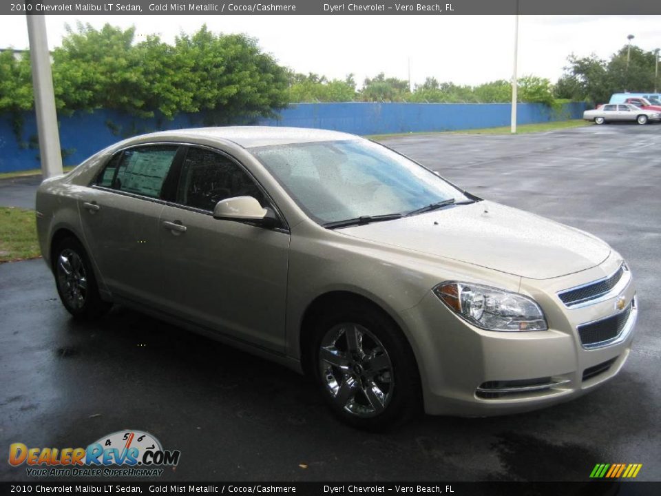 2010 Chevrolet Malibu LT Sedan Gold Mist Metallic / Cocoa/Cashmere Photo #2