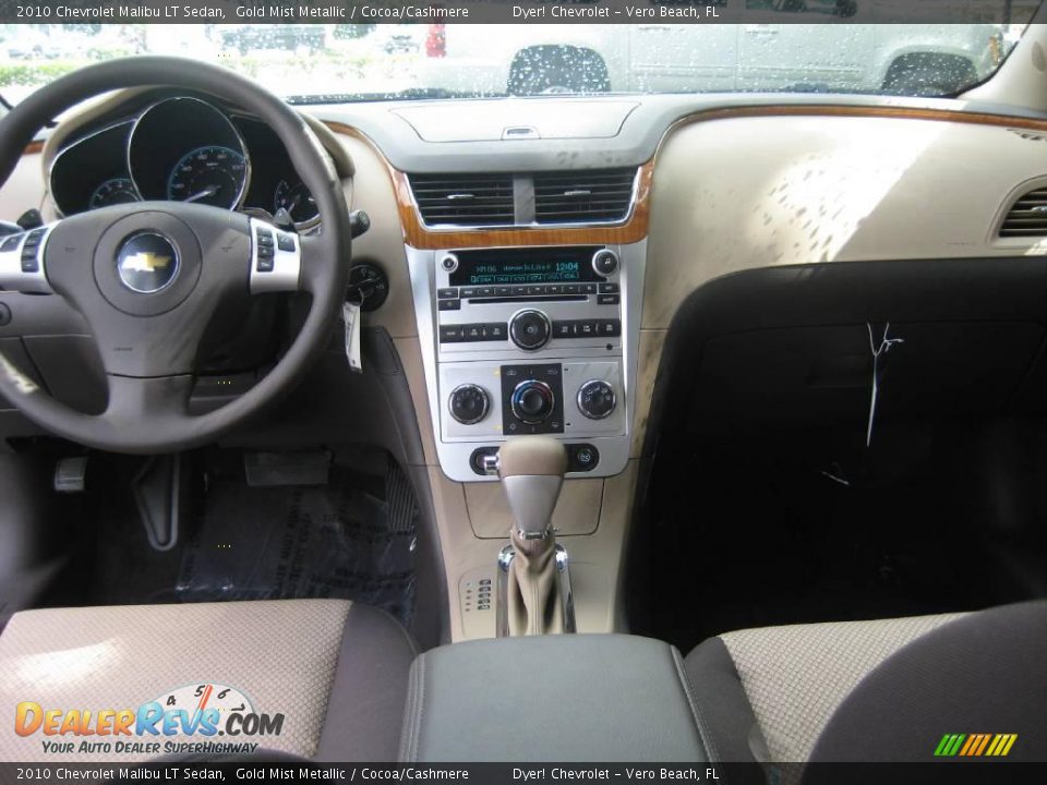 2010 Chevrolet Malibu LT Sedan Gold Mist Metallic / Cocoa/Cashmere Photo #13