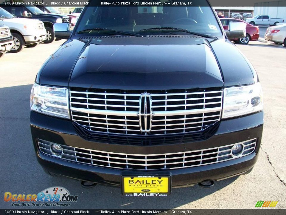 2009 Lincoln Navigator L Black / Charcoal Black Photo #1