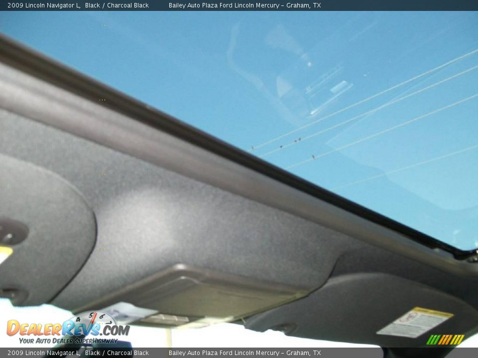 2009 Lincoln Navigator L Black / Charcoal Black Photo #4