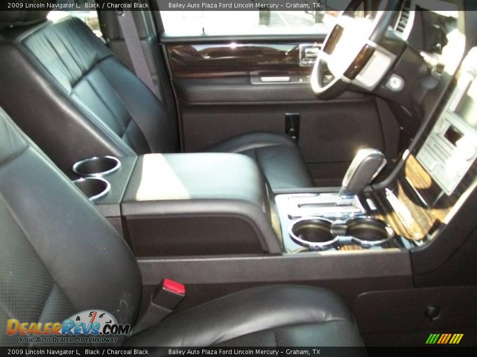 2009 Lincoln Navigator L Black / Charcoal Black Photo #10