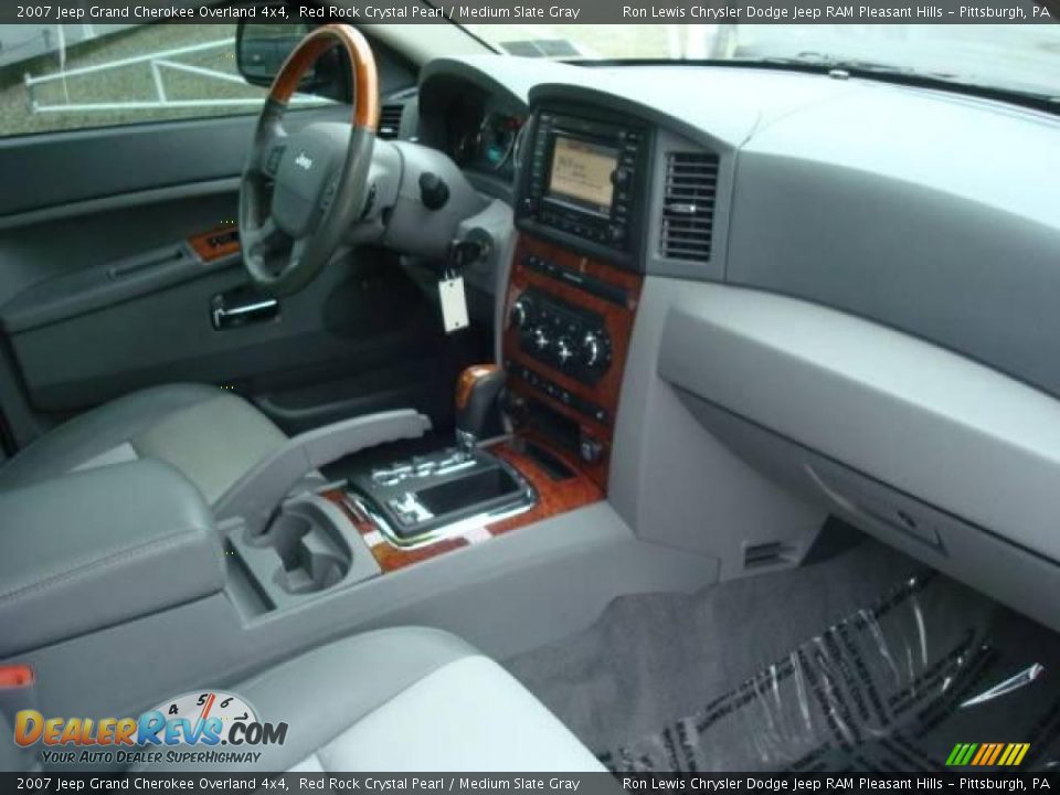 2007 Jeep Grand Cherokee Overland 4x4 Red Rock Crystal Pearl / Medium Slate Gray Photo #15