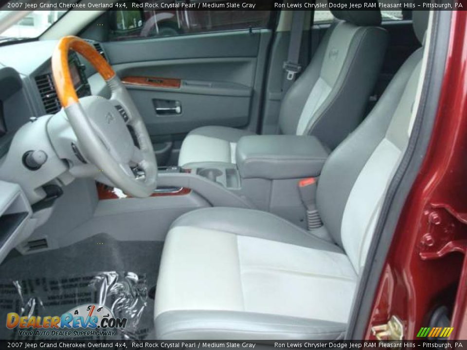 2007 Jeep Grand Cherokee Overland 4x4 Red Rock Crystal Pearl / Medium Slate Gray Photo #19