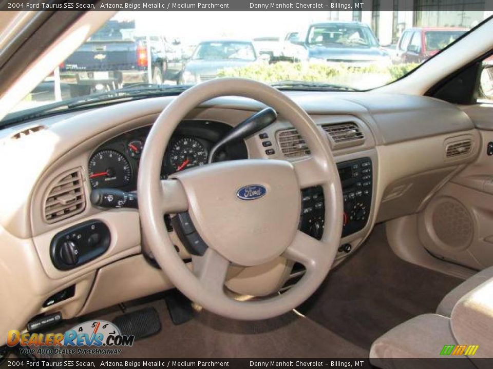 2004 Ford Taurus SES Sedan Arizona Beige Metallic / Medium Parchment Photo #10