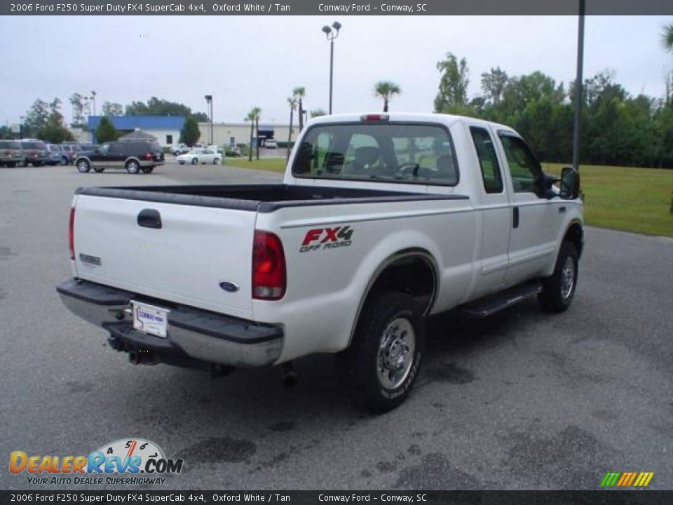 2006 Ford F250 Super Duty FX4 SuperCab 4x4 Oxford White / Tan Photo #5