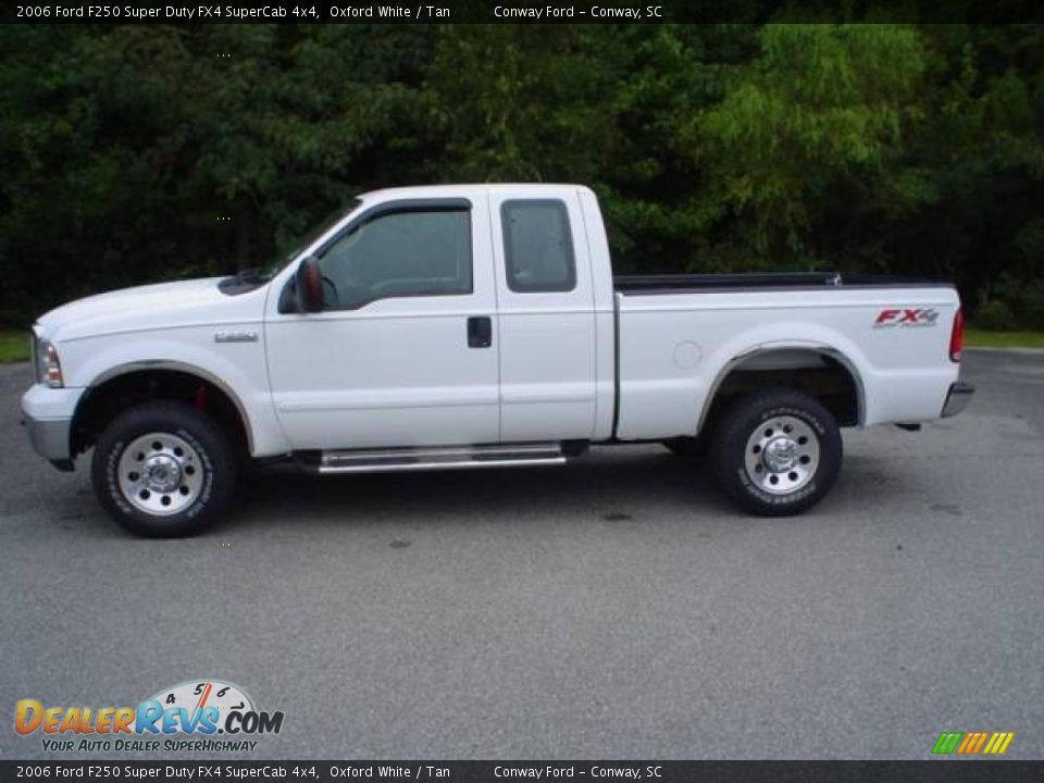 2006 Ford F250 Super Duty FX4 SuperCab 4x4 Oxford White / Tan Photo #8