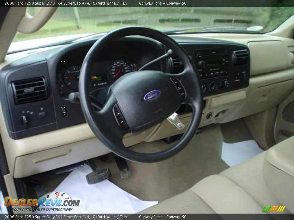 2006 Ford F250 Super Duty FX4 SuperCab 4x4 Oxford White / Tan Photo #21