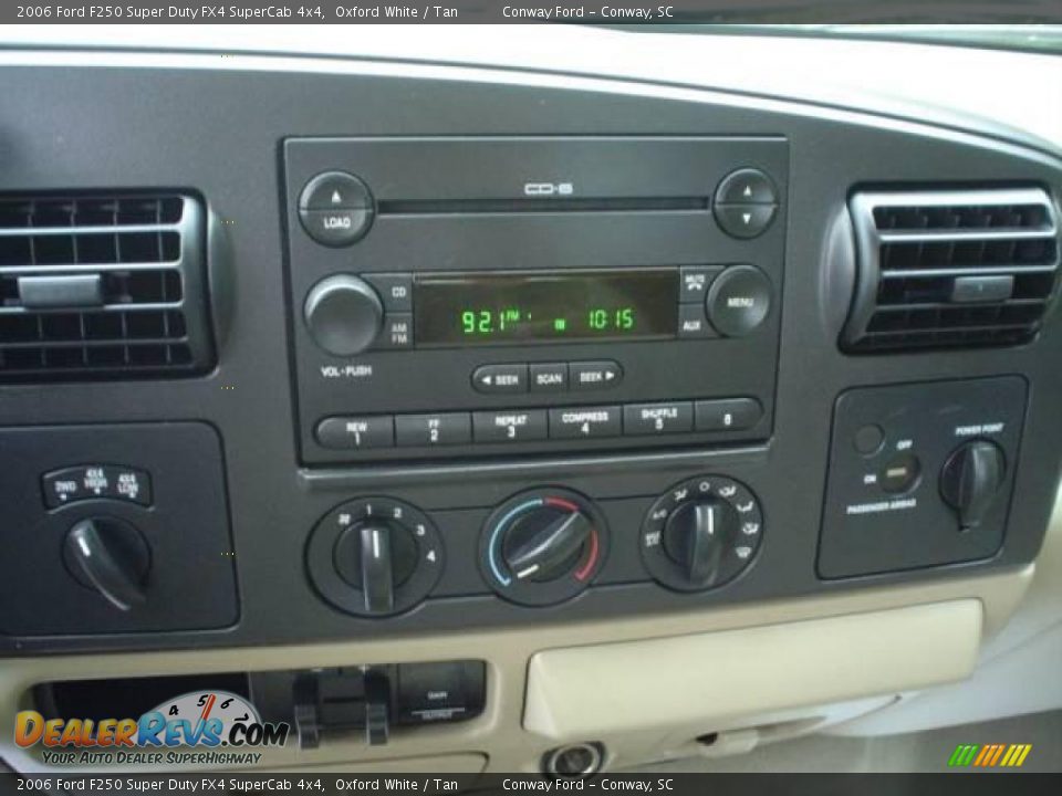 2006 Ford F250 Super Duty FX4 SuperCab 4x4 Oxford White / Tan Photo #23