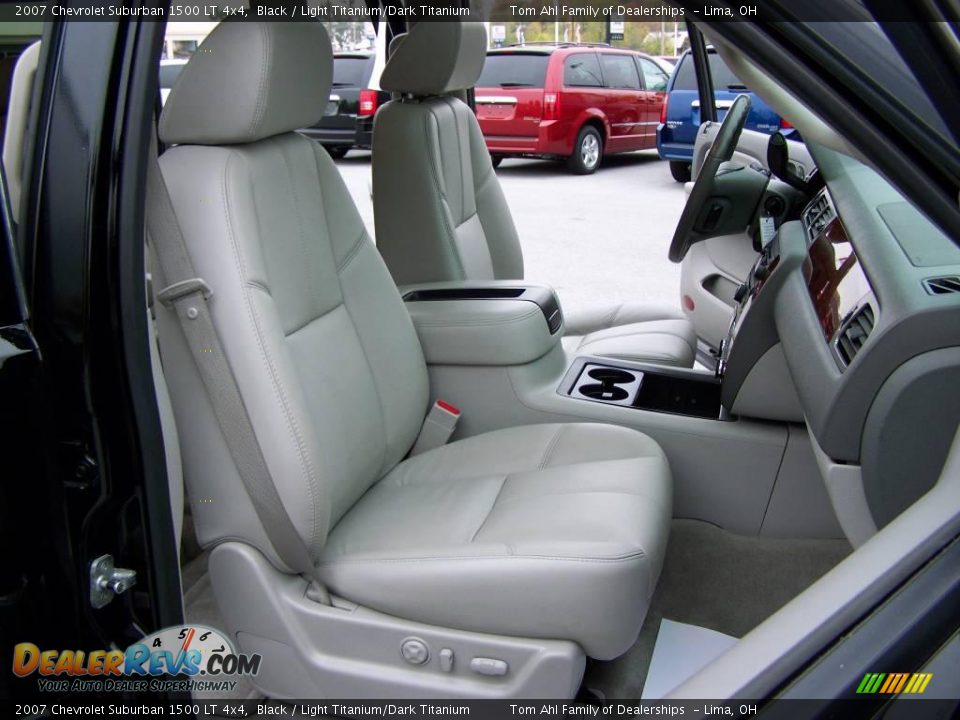 2007 Chevrolet Suburban 1500 LT 4x4 Black / Light Titanium/Dark Titanium Photo #14