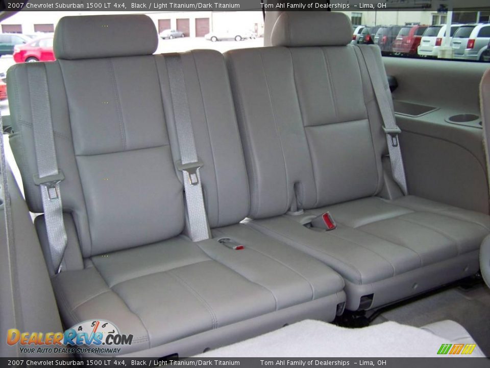2007 Chevrolet Suburban 1500 LT 4x4 Black / Light Titanium/Dark Titanium Photo #15