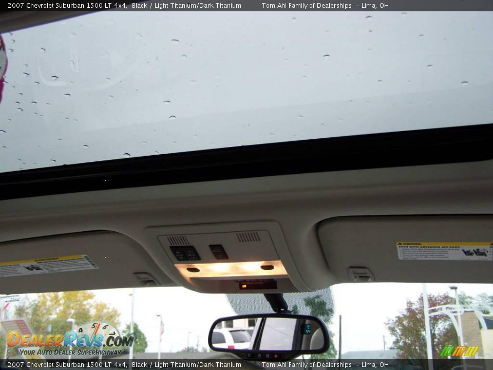 2007 Chevrolet Suburban 1500 LT 4x4 Black / Light Titanium/Dark Titanium Photo #17