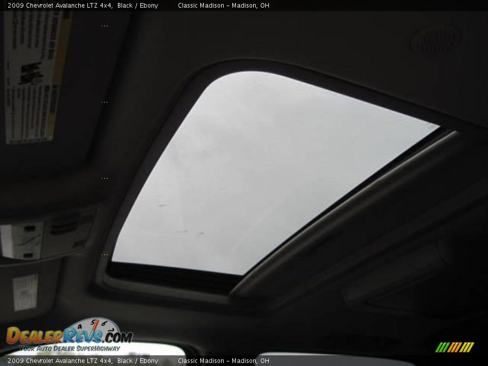 2009 Chevrolet Avalanche LTZ 4x4 Black / Ebony Photo #9