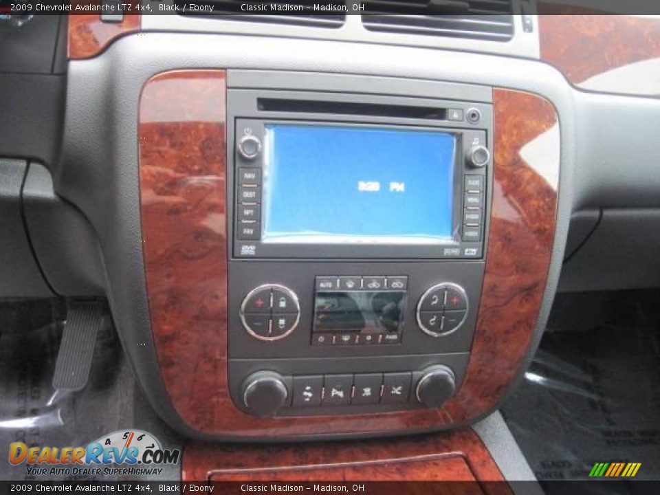 2009 Chevrolet Avalanche LTZ 4x4 Black / Ebony Photo #10